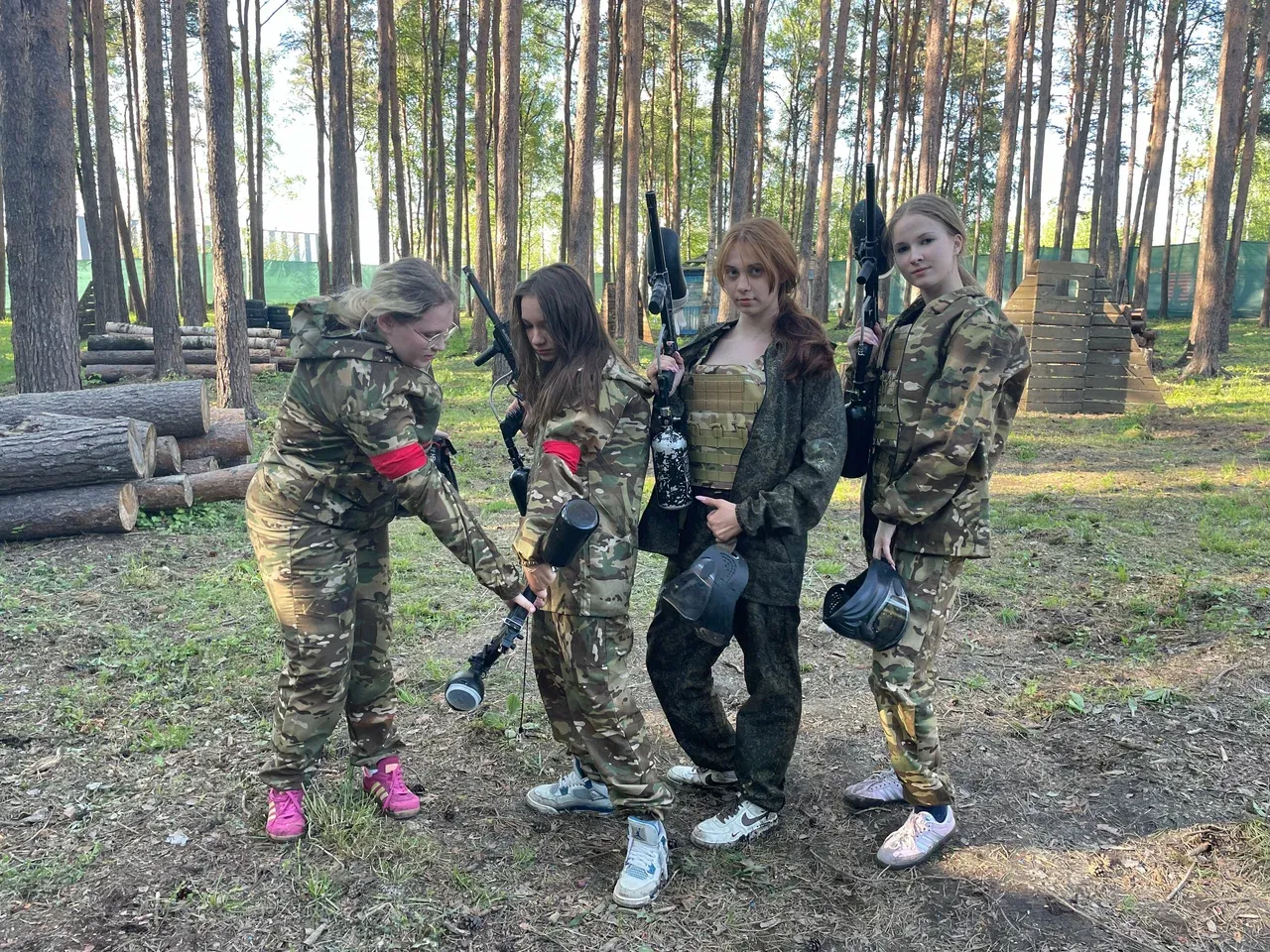 Пейнтбол для подростков и компании в СПб